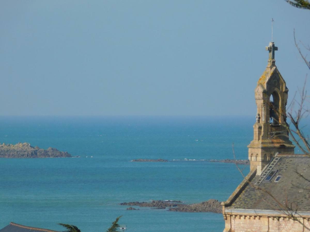 Phare Ouest Amiraute *