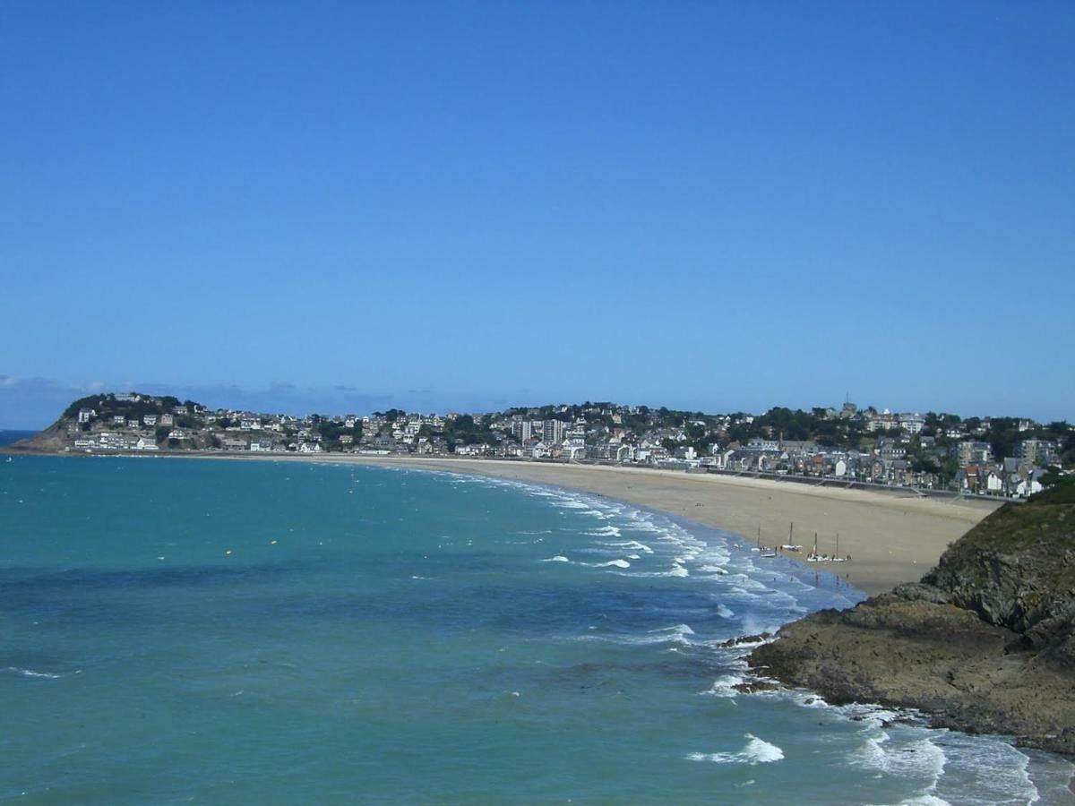 Phare Ouest Amiraute