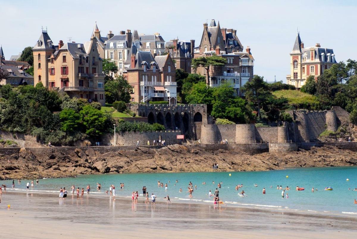 Phare Ouest Amiraute *